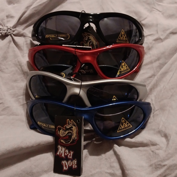 Pick color Mad Dog kids sunglasses New - Picture 2 of 6